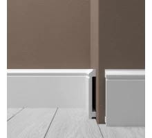 Плинтус напольный из ударопрочного полимера Н4